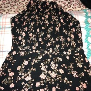 Floral print romper.